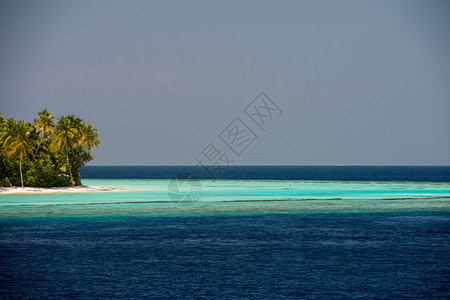 马尔代夫热带天堂海滩水晶白沙滩岛图片