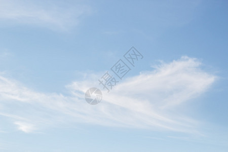 蓝天背景的白云美丽的天空图片