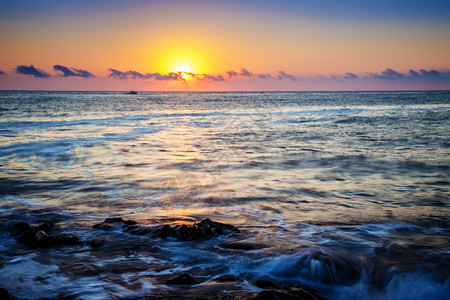 海天日落太阳风景图片