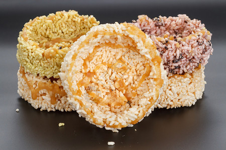 泰式甜点米果或米饼配蔗糖图片