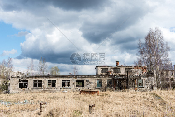 被废弃的军事定居点废墟拉脱维图片
