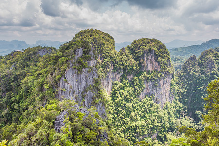 查看风景秀丽的山风景泰国背景图片