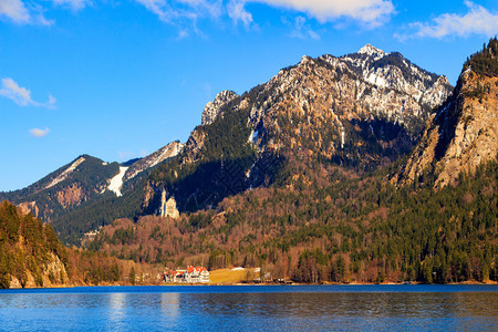 德国巴伐利亚慕尼黑附近阿尔卑斯山脉的阿图片