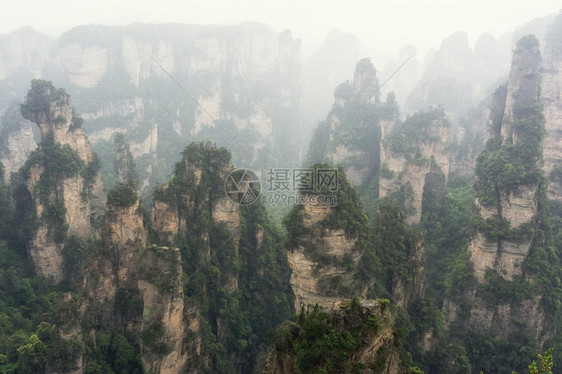 山顶高方尖像深谷的岩石一样在地表景色图片