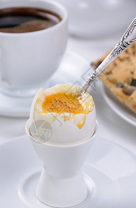 软煮鸡蛋加一杯咖啡和早图片