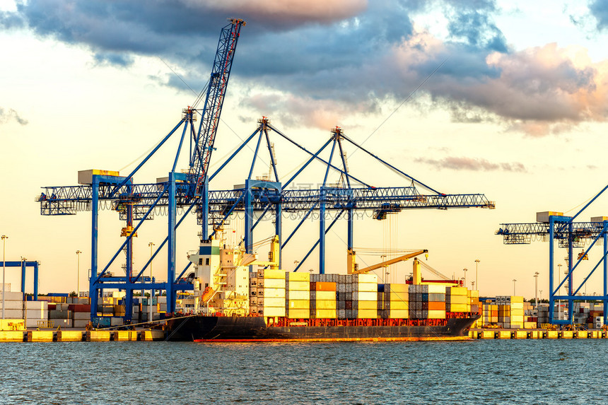 波兰格但斯克港日高清图片下载正版图片507284434摄图网