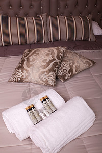 米兰阿瑞斯酒店的双人卧室图片
