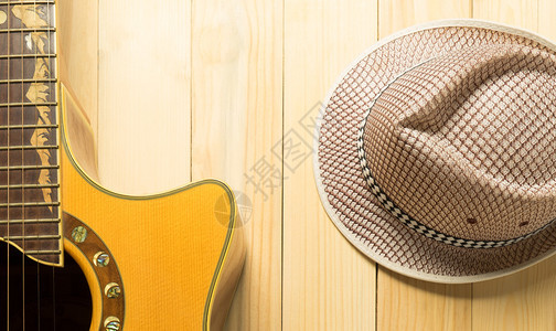 用乡村牛仔帽写吉他歌曲的时间图片