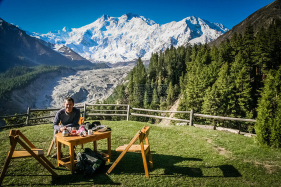 在巴基斯坦卡拉库鲁姆的NangaParbat山峰景色令人惊艳的FairyM图片