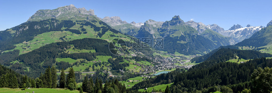 瑞士阿尔卑斯山的安格图片