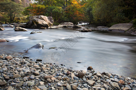 秋天的格拉斯林河风光图片