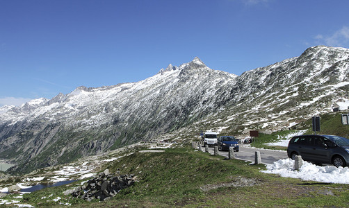 高山和路图片