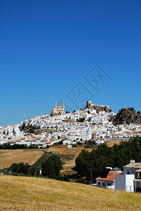 白色城镇在西班牙安达卢西亚西欧卡迪兹省奥尔韦拉O图片