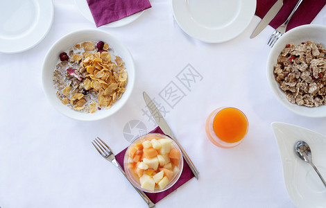 健康早餐照片在餐厅白图片
