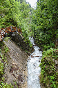 徒步穿越沃尔夫斯克拉姆峡谷的楼梯欧洲阿尔卑斯山脉卡文德图片