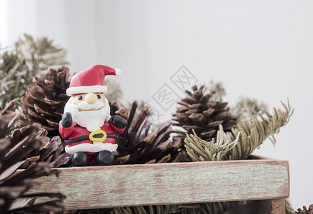 圣诞装饰圣塔克拉斯和木图片