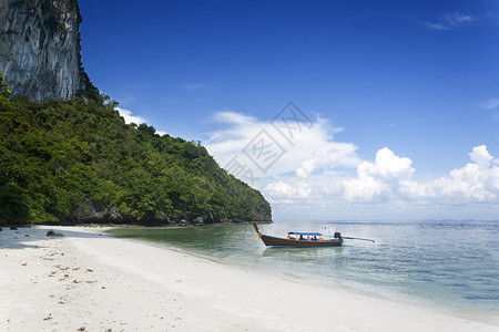 泰国克拉比省拉伊海滩上的泰国传统图片