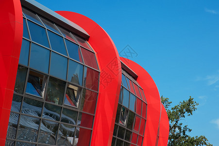 红蓝色现代建筑立面图片