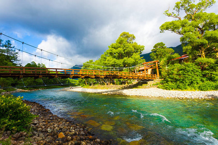 在日本长野Kamikochi的日本阿尔卑斯山村Azusa图片