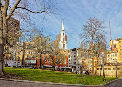 美国马萨诸塞州波士顿市中心波士顿公共园的公园街教图片