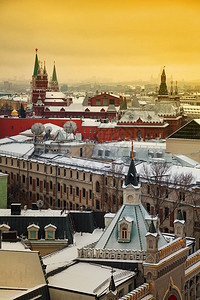 莫斯科在日落时向克里姆林宫的景象从上到图片