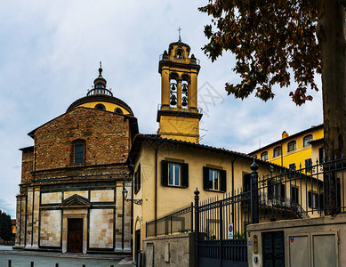 SantaMariadelleCarceri是意大利托斯卡尼省普拉托的Basilica教堂图片
