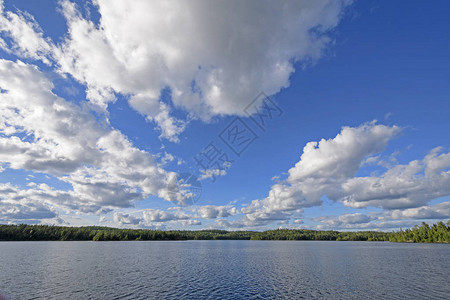 安大略克蒂科省公园卡普湖水图片