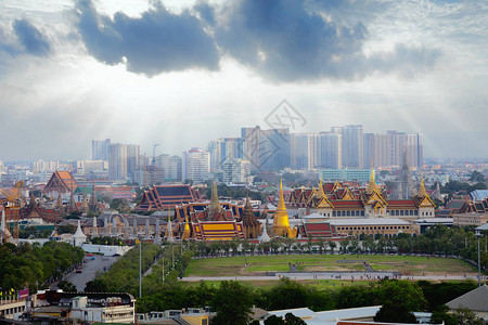 曼谷市支柱神庙和watphrr图片
