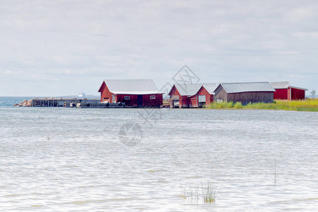 芬兰Aaland群岛红船坞图片