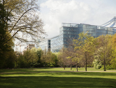 柏林金融中心春季绿公园德国风景城市生活概念没有人真正存在图片