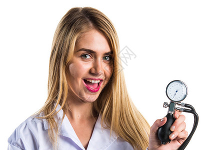 带血压计的女医生图片