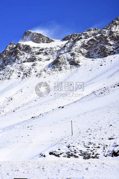 伊朗斯法罕Fereydunshahr滑雪胜地Barf图片