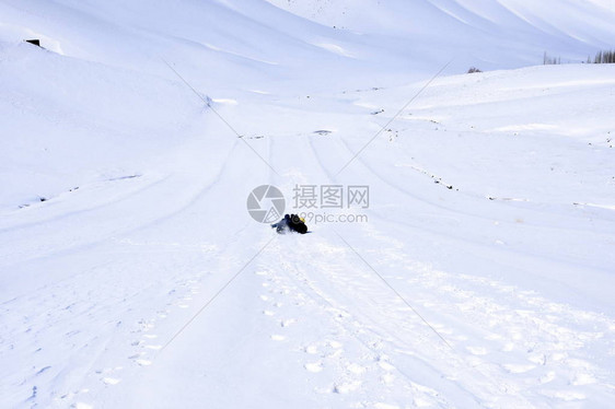 伊朗斯法罕Fereydunshahr滑雪胜地Barf图片