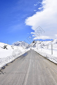 伊朗斯法罕Fereydunshahr滑雪胜地Barf图片