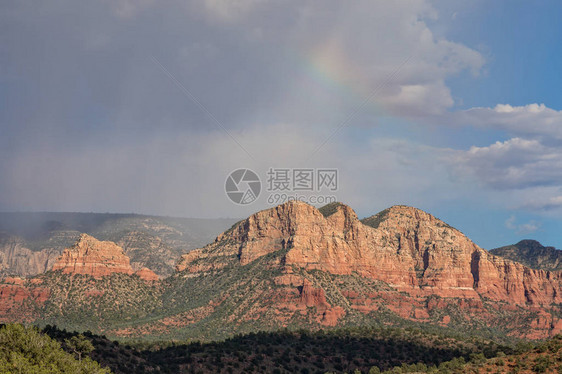 亚利桑那州塞多纳山脉风景红岩表图片