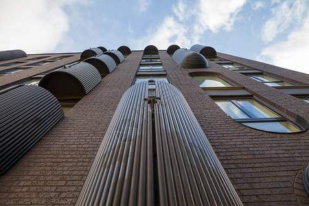 Ulltra现代黑灰砖企业大楼外观装图片