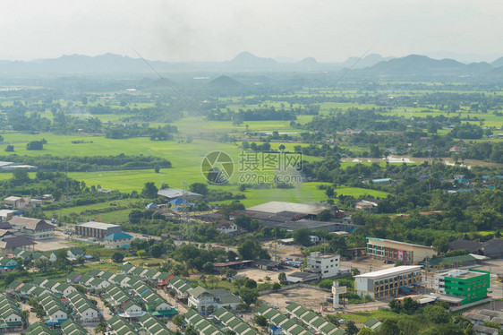 泰国乡村城市地貌和重烟雾中沉积的泰国图片