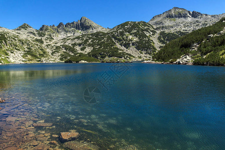 保加利亚皮林山大Valyavishko湖和Dzhangar山图片