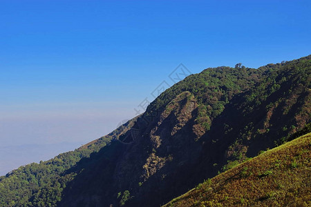 泰兰州柴格迈岛DoiInthanonnatuonal公园的KewMaePan图片