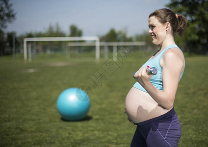 健身孕期妇女健康生图片