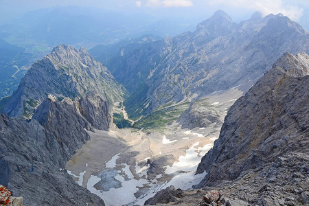 艾布西楚格峰背景图片