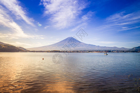 日本秋季调味料从河口湖看富士山图片