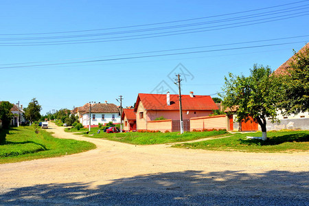 罗马尼亚特兰西瓦尼亚Sibiu县Braller镇BruiuBraller的典型农村地貌和农民住房图片