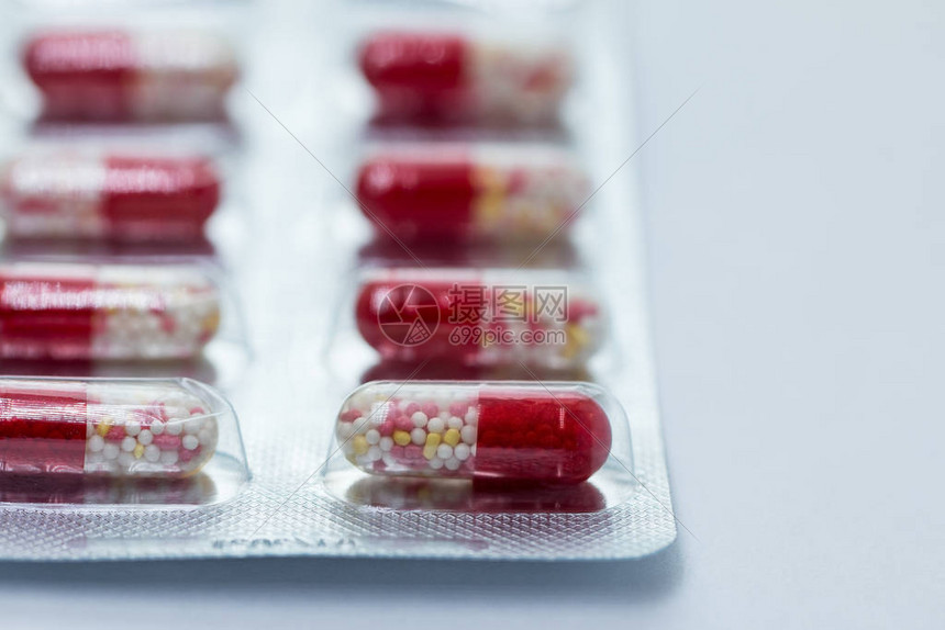 铝箔泡罩包装中的药丸高清图片下载-正版图片507489423-摄图网