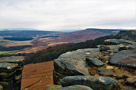 StanageEdge位于英格兰峰区公园内图片