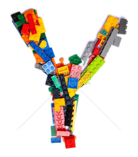 英文字母Y来自白色孤立背景上的彩色儿童塑料构造函数儿童设计图片