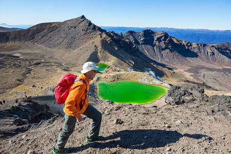 新西兰汤加里罗公园汤加里罗穿越轨道上不寻常的火山景观图片