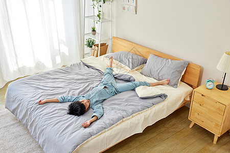 女人的睡姿图片