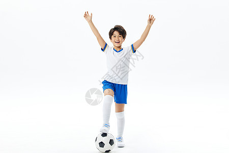 小运动员踢足球形象图片