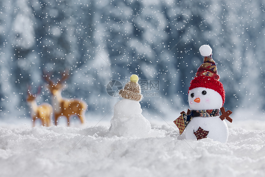 可爱冬季雪人静物图片